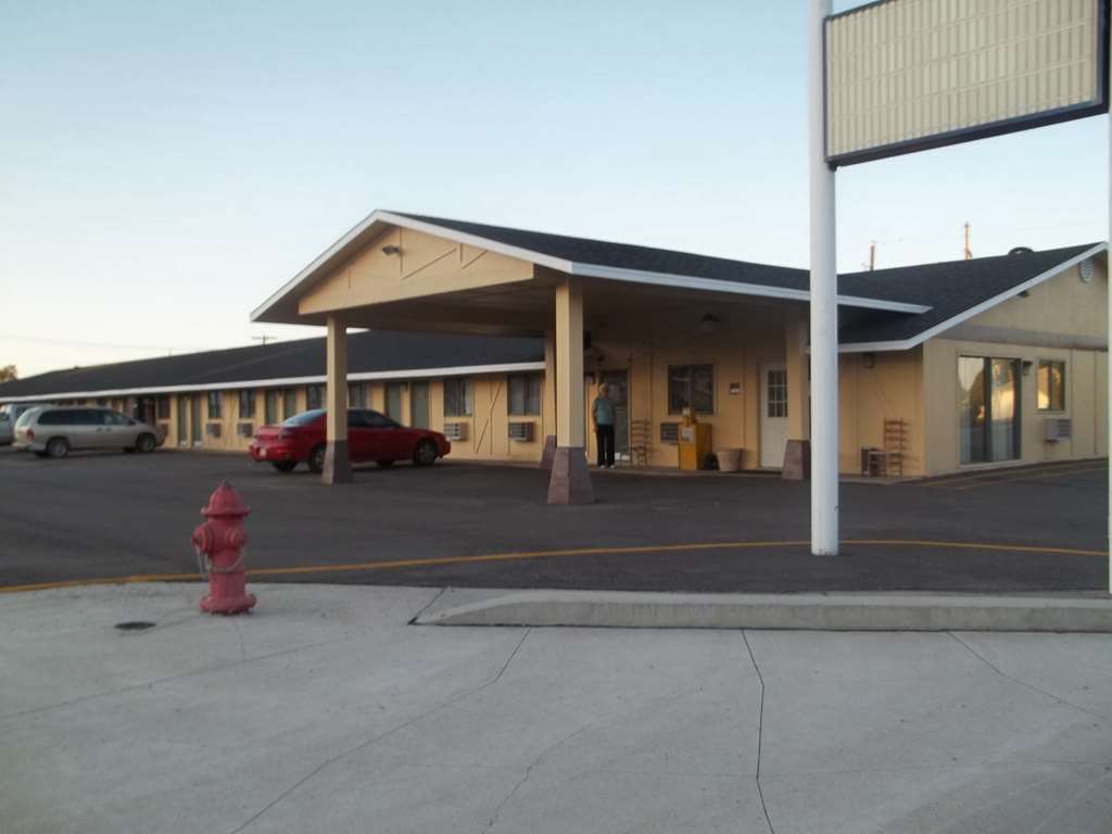 Economy Inn Mccook Exterior foto