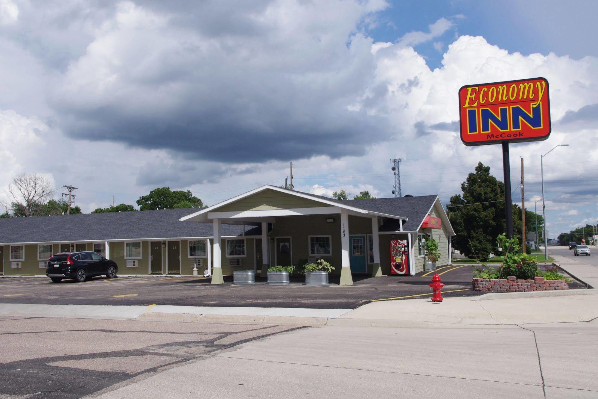 Economy Inn Mccook Exterior foto